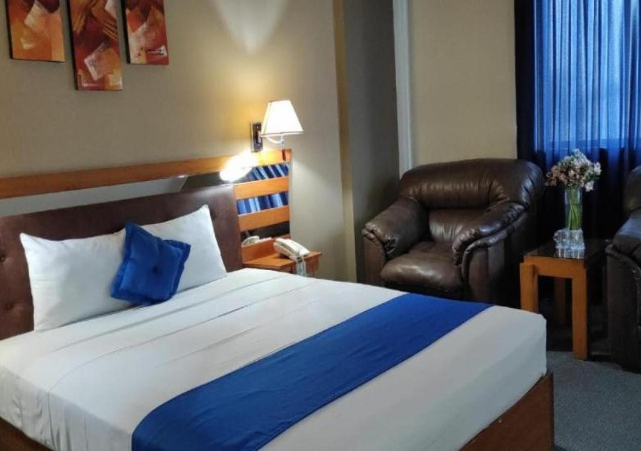 Blue Star Hotel Лима Екстериор снимка