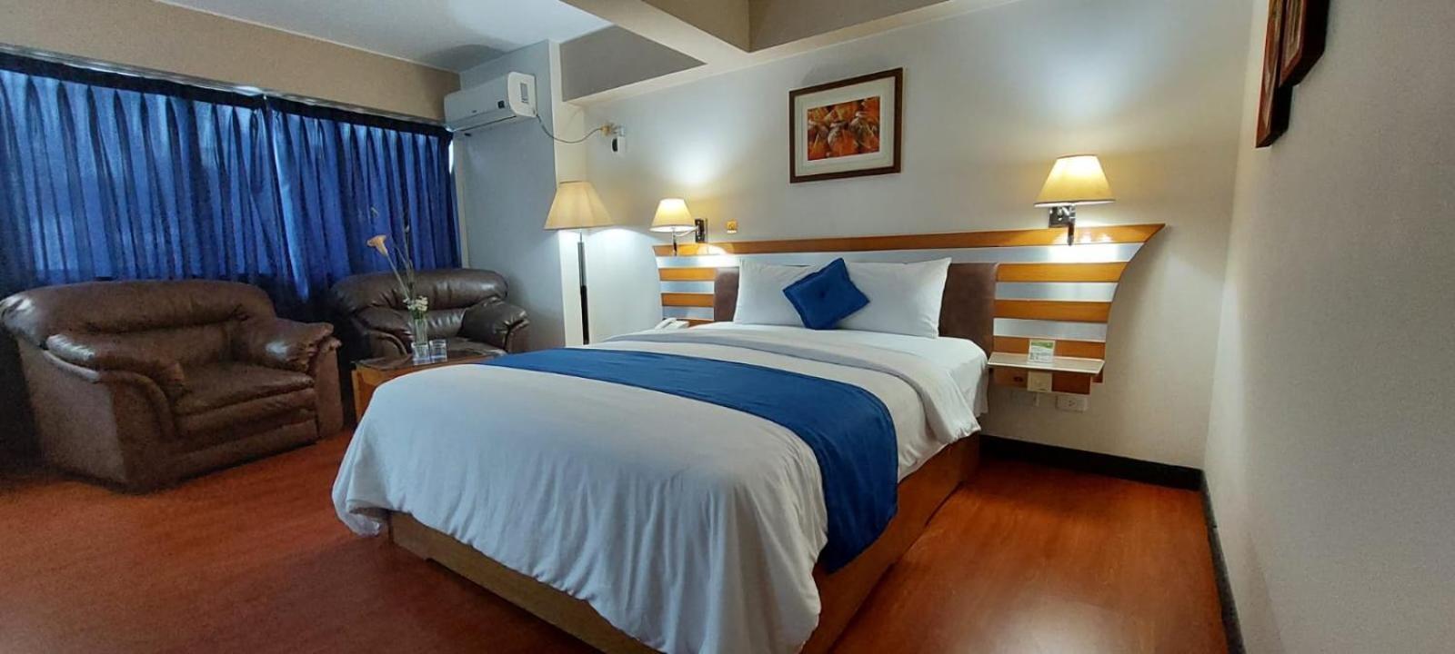 Blue Star Hotel Лима Екстериор снимка