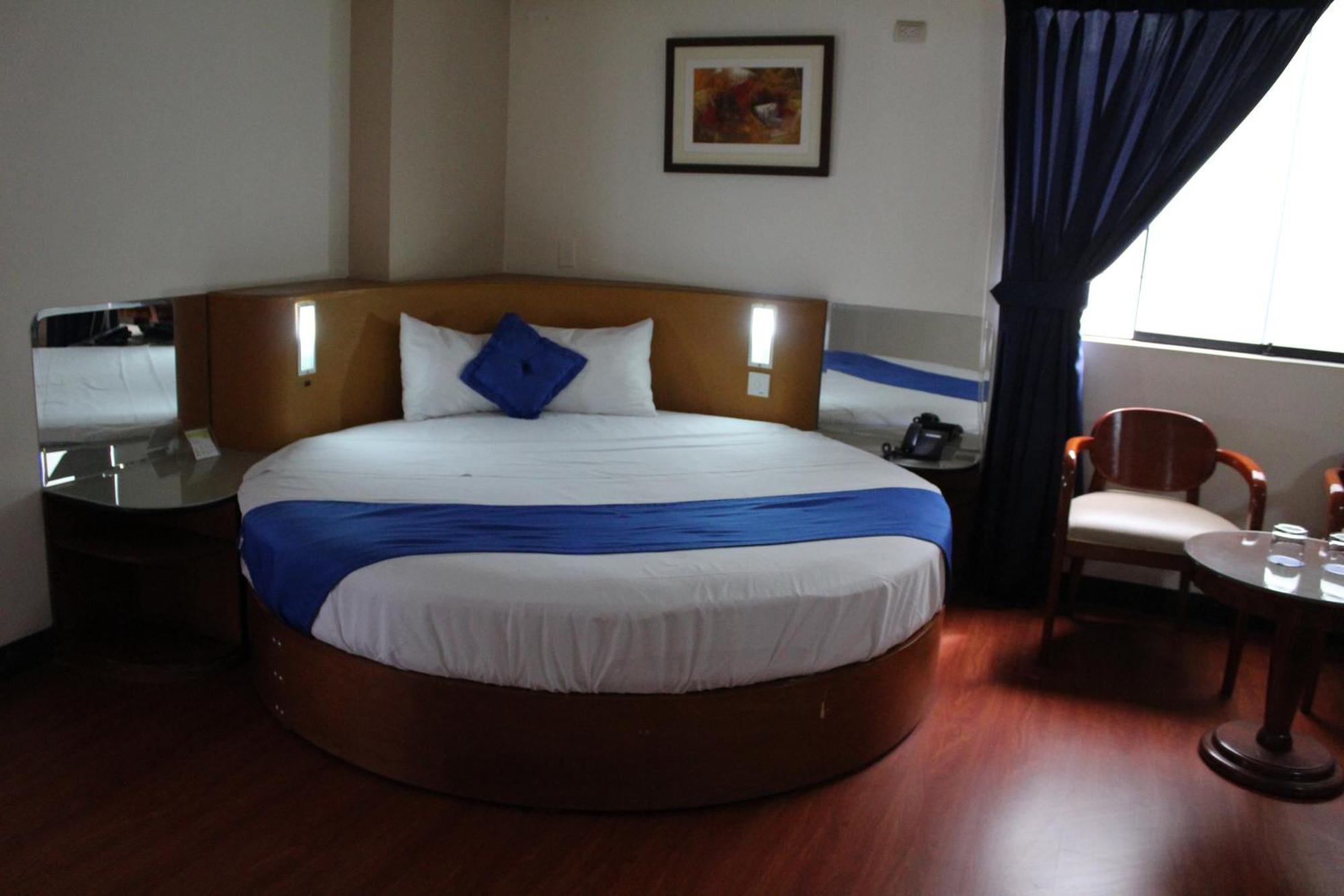 Blue Star Hotel Лима Екстериор снимка
