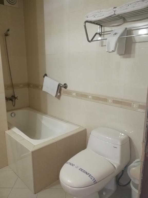 Blue Star Hotel Лима Екстериор снимка